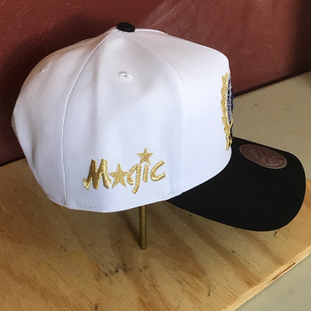 Orlando magic snapback hat white Cap with Gold and Black Accents nba heritage - Picture 2 of 4